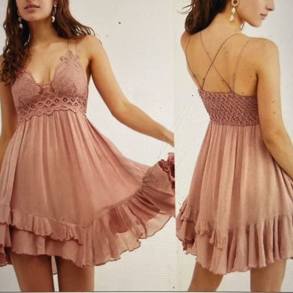 Free People Adela mini dress. Rose color size XS